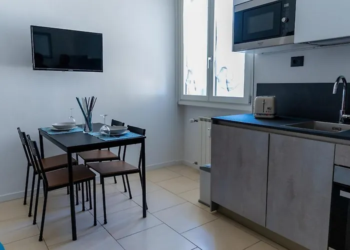 Modern Cosy Apartment Near Florence City Center